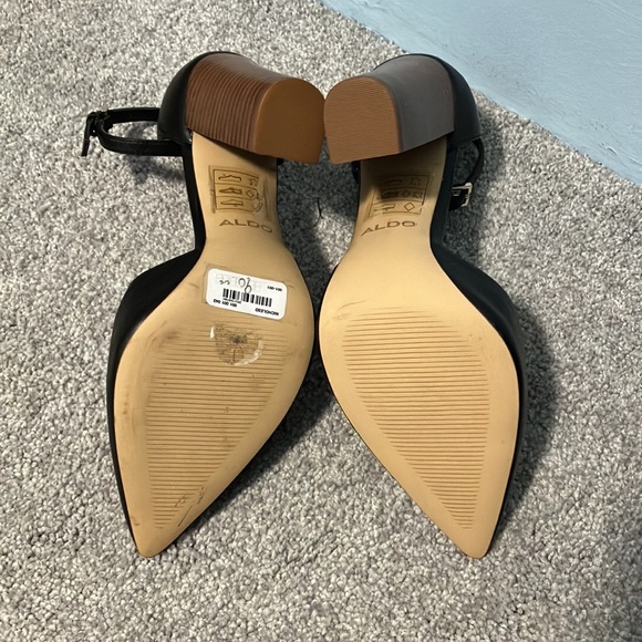 Aldo Nicholes Block Heel Pumps - Picture 3 of 4